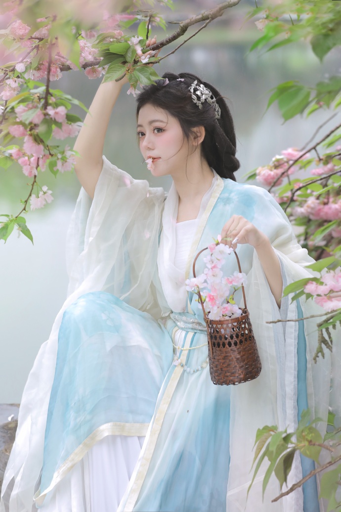 电视剧《野狗骨头》，总结人物关系，盘点角色结局
